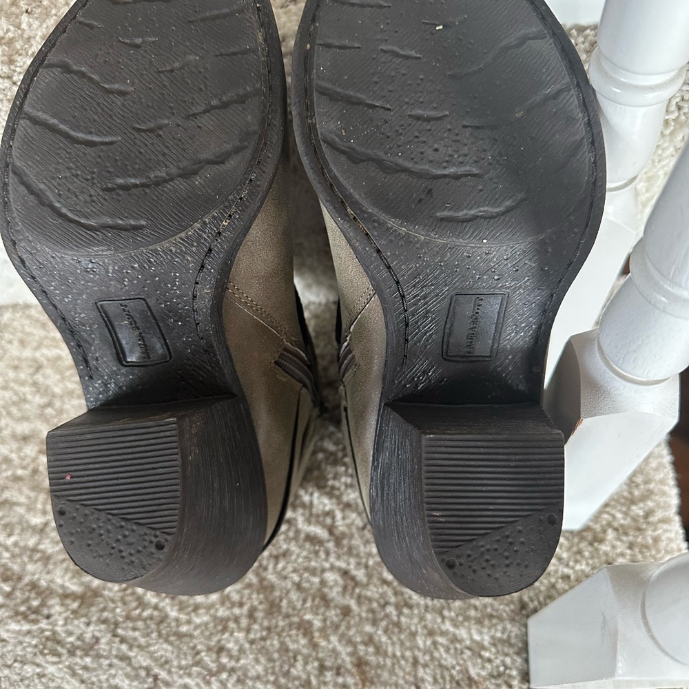 Laura Scott Boots - Picture 6 of 6